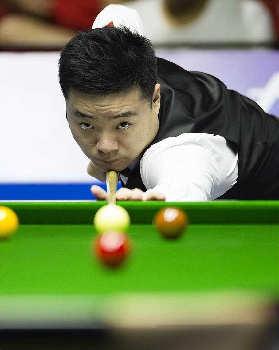 皮球划出完 皮球划出完