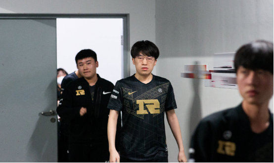 俱乐部需要 俱乐部需要
